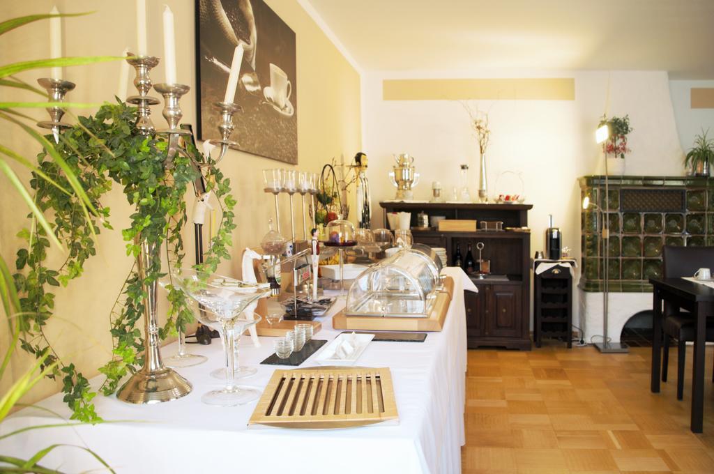 Park Ambiente Friedberg Otel Friedberg  Dış mekan fotoğraf